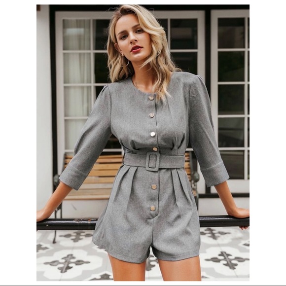 NWT Solid button detail belted romper - Picture 3 of 4